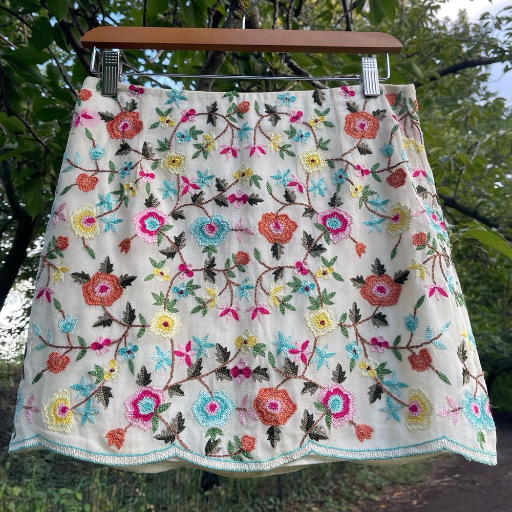 Emma Black 100% Silk Embroidered Lace Mini Skirt Floral Embroidered Skirt - Picture 8 of 16